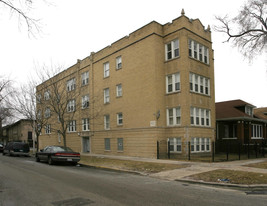 3100 W Argyle St Apartments