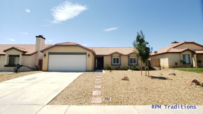 3336 Kellie Ave in Rosamond, CA - Building Photo