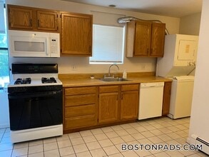 2028 Massachusetts Ave in Cambridge, MA - Building Photo - Building Photo