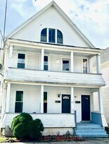 39 1/2 Milton Ave, Unit 2 upstairs in Amsterdam, NY - Building Photo