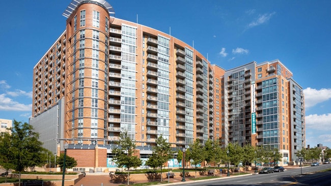 The Veridian in Silver Spring, MD - Building Photo - Building Photo