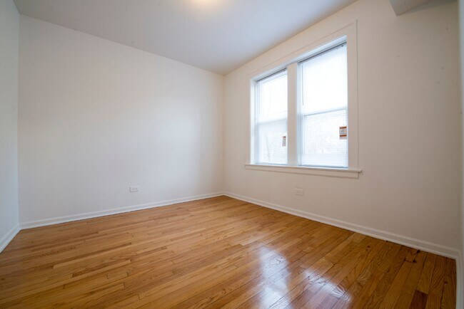 404 S 4th Ave Maywood, IL 60153 in Maywood, IL - Building Photo - Building Photo