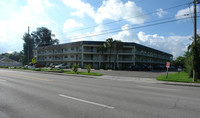 White Lake Apartments in Pinellas Park, FL - Foto de edificio - Building Photo