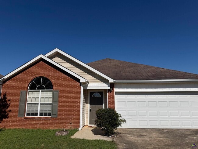 510 Clover Trail in Bonaire, GA - Building Photo - Building Photo