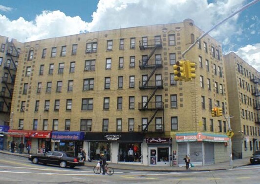 2254 Cedar Ave in Bronx, NY - Building Photo