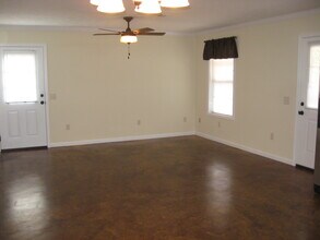 1030 Sun Creek Rd in Starkville, MS - Building Photo - Building Photo