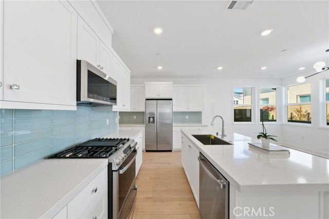 322 Proctor in Irvine, CA - Building Photo - Building Photo