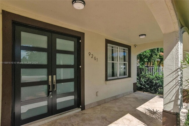 9261 SW 174th St in Palmetto Bay, FL - Building Photo - Building Photo