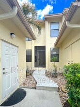 15051 Parkside Dr in Ft. Myers, FL - Building Photo - Building Photo