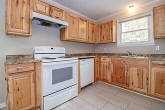 808 Helton Dr in Clarksville, TN - Building Photo - Building Photo