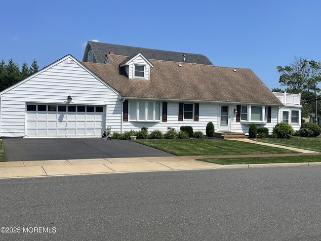 300 4th Ave in Spring Lake, NJ - Building Photo - Building Photo