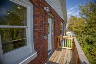 421 Marshall St in Jefferson City, MO - Building Photo - Building Photo