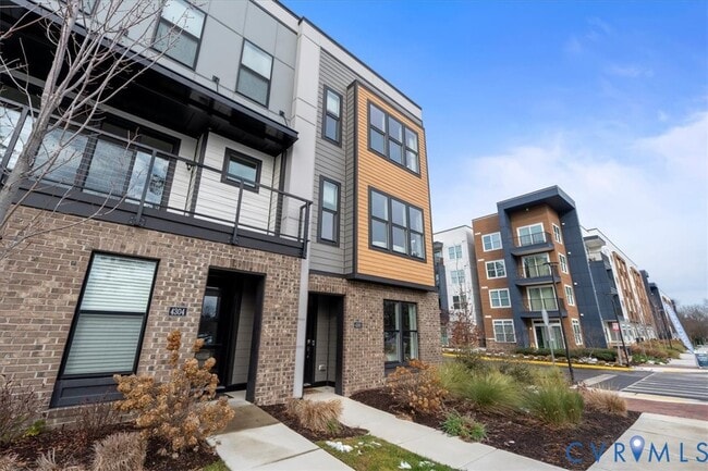 4300 Dominion Frst Cir in Glen Allen, VA - Building Photo - Building Photo