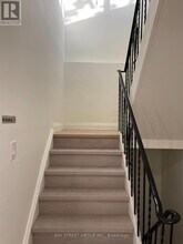 517 Harris Ct in Whitby, ON - Building Photo - Building Photo