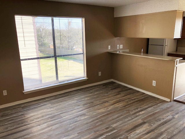 Parkview Apartments in Elgin, TX - Building Photo - Building Photo