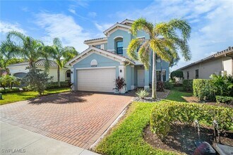4334 Aurora St in Naples, FL - Foto de edificio - Building Photo