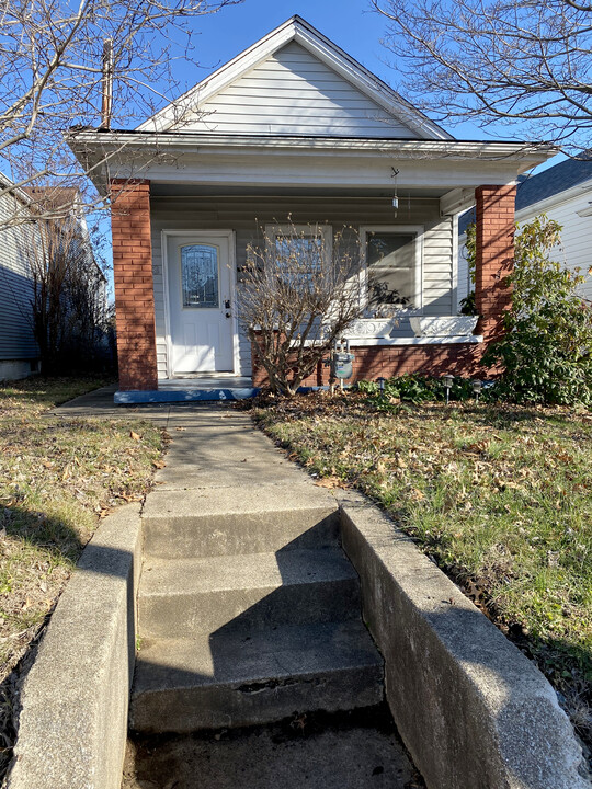 1103 Charles St in Louisville, KY - Building Photo