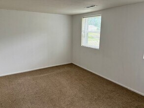 5806-5810 W Fairview Rd in Peoria, IL - Building Photo - Building Photo