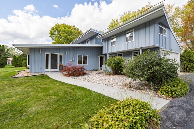 property at 4705 Highland Park Dr
