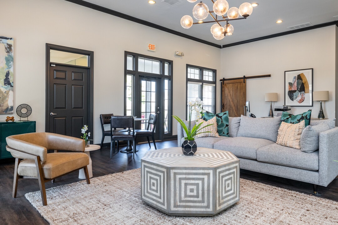 Centennial Park Apartments in Overland Park, KS - Building Photo