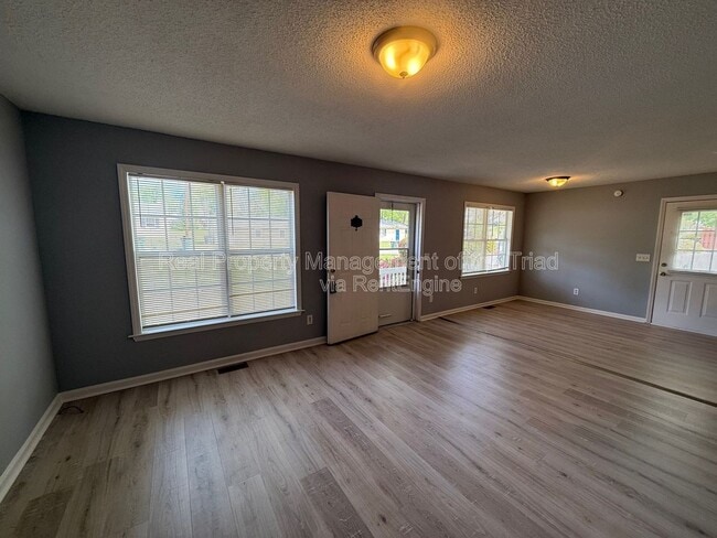 1014 Tuscaloosa St in Greensboro, NC - Building Photo - Building Photo