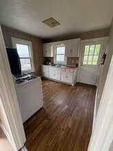 513 W Cherry St in Glasgow, KY - Building Photo - Building Photo