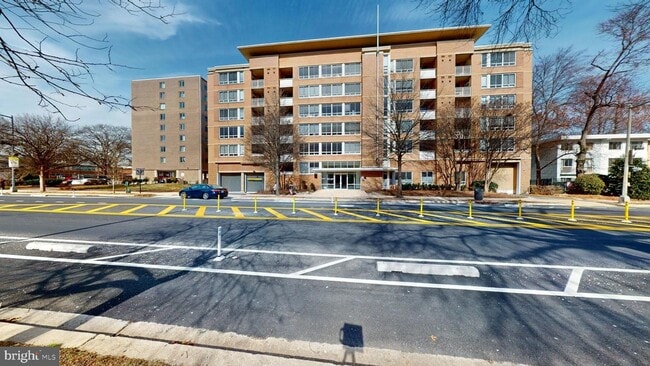 property at 355 I St SW