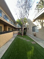 4350 Troost Ave, Unit 9 in Studio City, CA - Building Photo