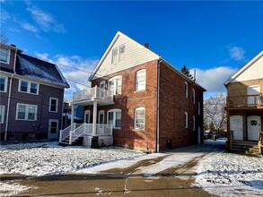 15022 Hilliard Rd in Lakewood, OH - Building Photo - Building Photo