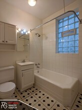 2902 N Clark St, Unit 2882-2 in Chicago, IL - Foto de edificio - Building Photo