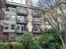 566 Prospect St in Seattle, WA - Building Photo