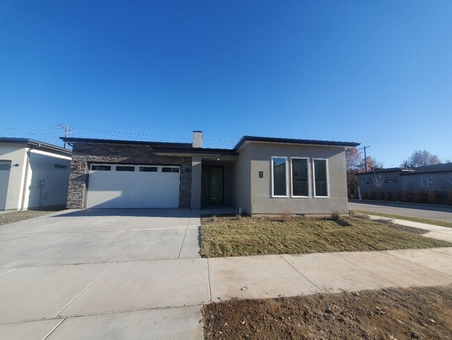 property at 62 S Snead Ave