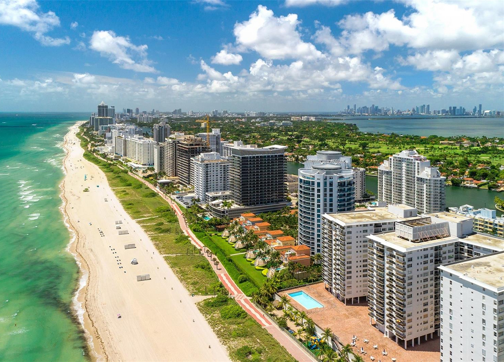 6039 Collins Ave, Unit 7 in Miami Beach, FL - Foto de edificio