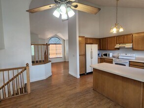 6847 Beargrass Rd in West Jordan, UT - Building Photo - Building Photo