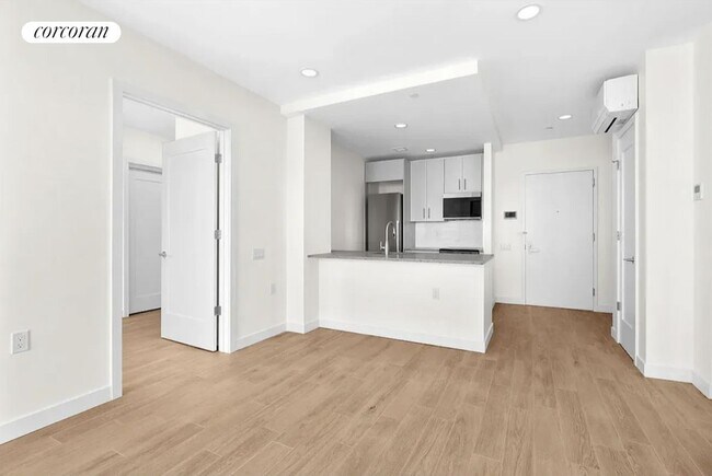 912 Broadway in Brooklyn, NY - Building Photo - Building Photo
