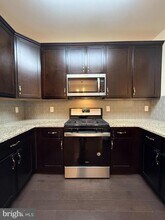 1011 Halifax Pl in Trenton, NJ - Building Photo - Building Photo