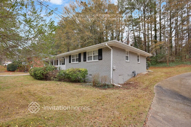 2932 Heather Dr in East Point, GA - Foto de edificio - Building Photo