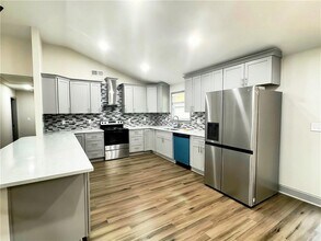 160 Maddox Rd in Buford, GA - Building Photo - Building Photo