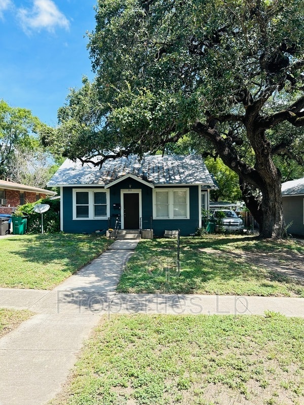 property at 1211 Hammond Ave