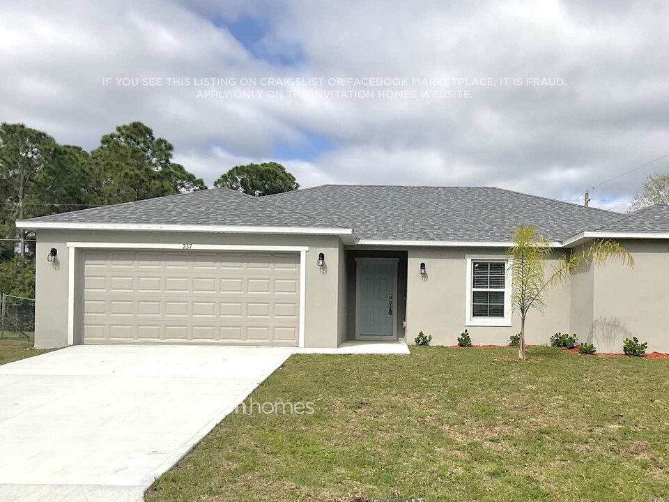 237 Cactus St SE in Palm Bay, FL - Building Photo