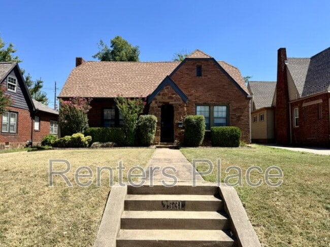 property at 1531 S Gary Pl
