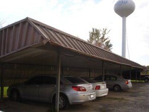 2108 Ashland St in Louisville, OH - Building Photo - Building Photo