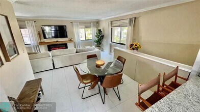 134 Wimbledon Lakes Dr in Plantation, FL - Foto de edificio - Building Photo