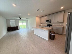 17333 Cagan Crossings Blvd in Clermont, FL - Building Photo - Building Photo
