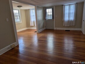 153 Main St in Canton, CT - Building Photo - Building Photo