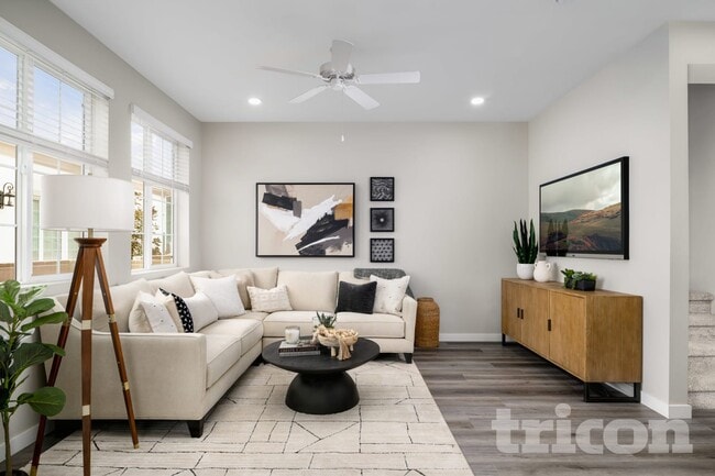 10600 Barrena Lp in Elk Grove, CA - Foto de edificio - Building Photo