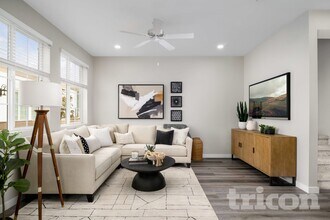 10480 Barrena Lp in Elk Grove, CA - Building Photo - Building Photo