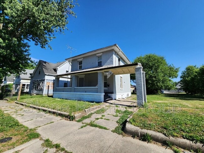 property at 1640 7th Ave