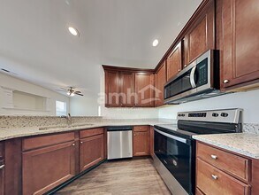 136 Marinella Dr in Goose Creek, SC - Foto de edificio - Building Photo