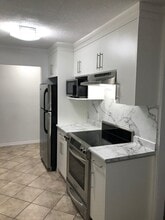 822 Premier St in North Vancouver, BC - Building Photo - Building Photo